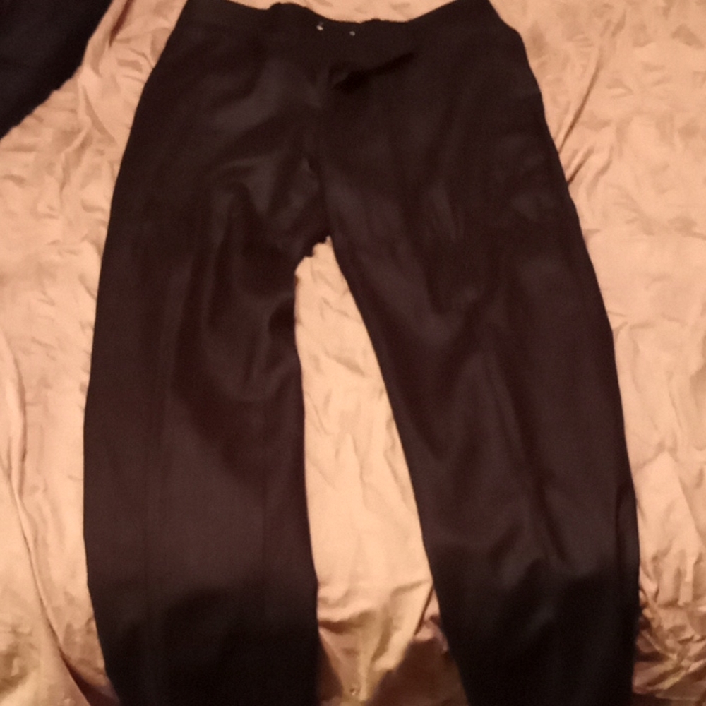 Suits - Picture 16 of 16